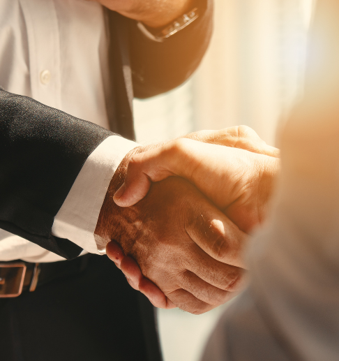486x517_AdobeStock_303448308-handshake